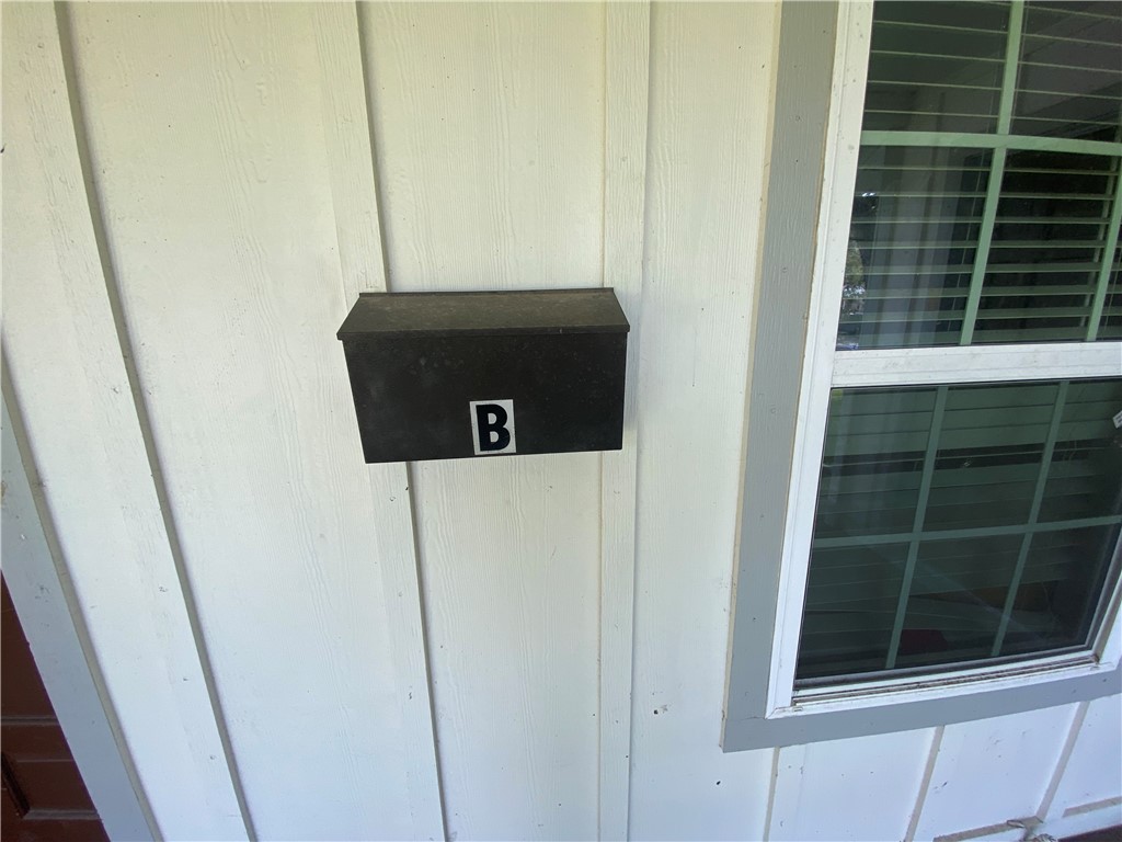 625 W Market St Property Photo 15