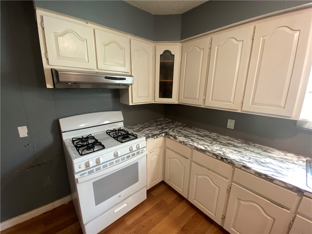 625 W Market St Property Photo 26