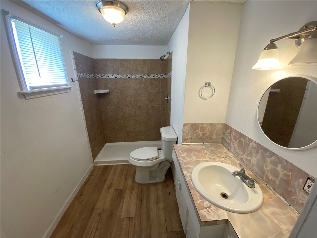 625 W Market St Property Photo 34