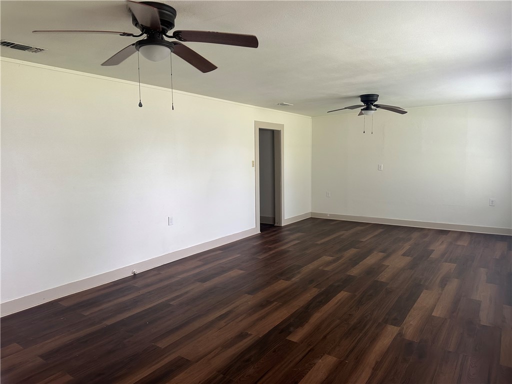 215 W Heard Property Photo 4