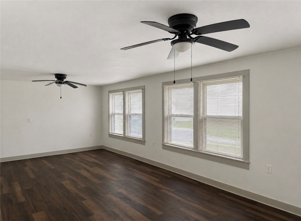 215 W Heard Property Photo 5