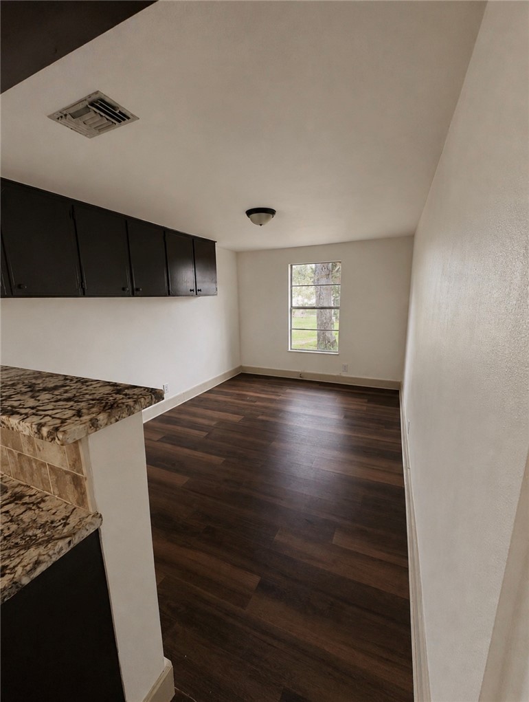 215 W Heard Property Photo 9