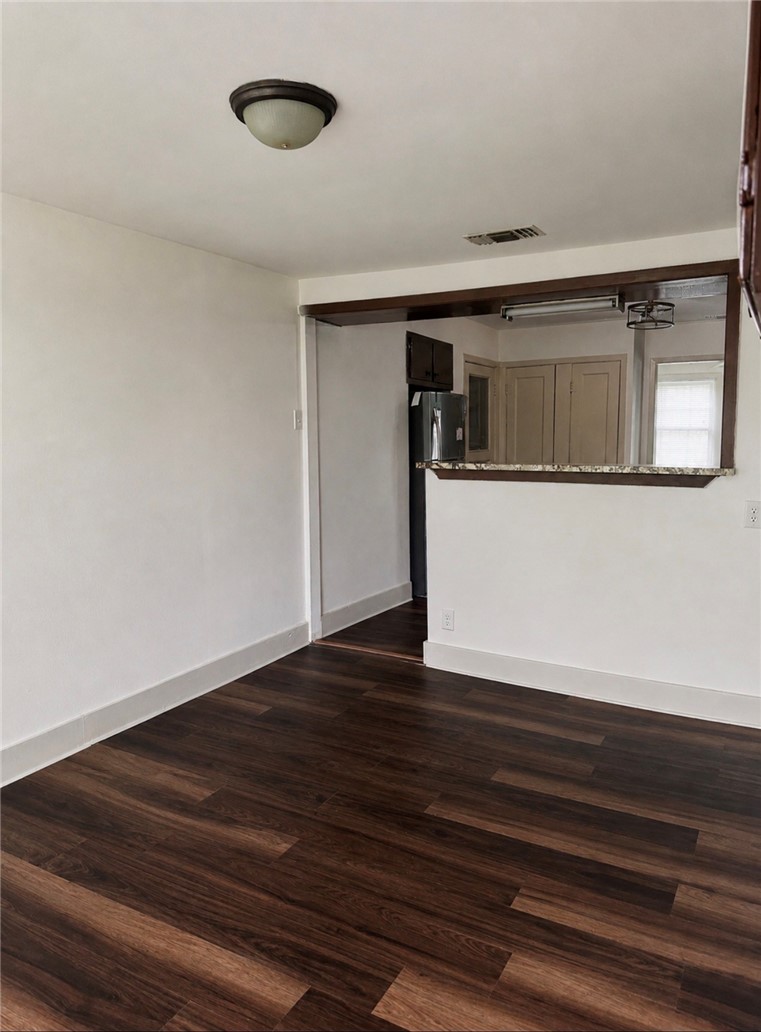 215 W Heard Property Photo 10