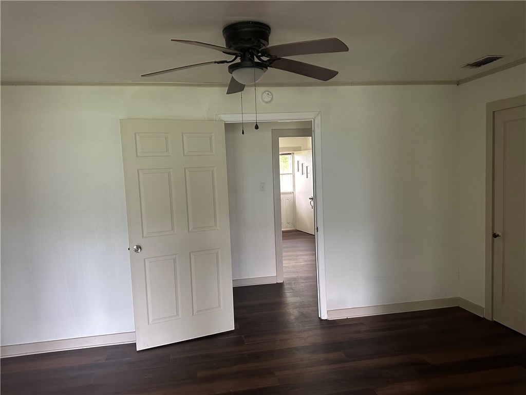 215 W Heard Property Photo 11