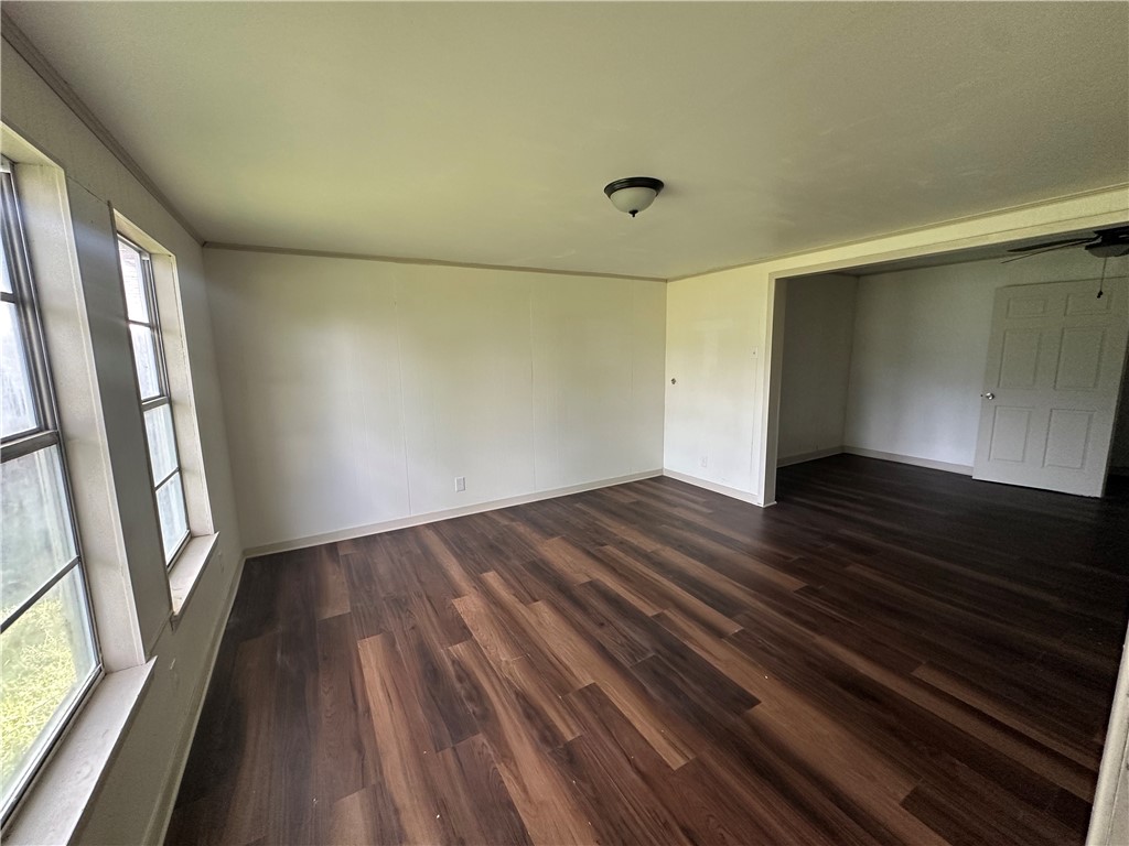 215 W Heard Property Photo 12