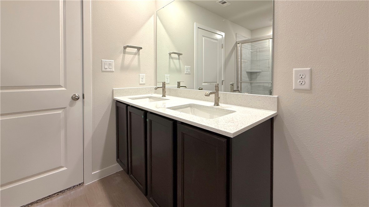 1441 Irigoyen St Property Photo 19