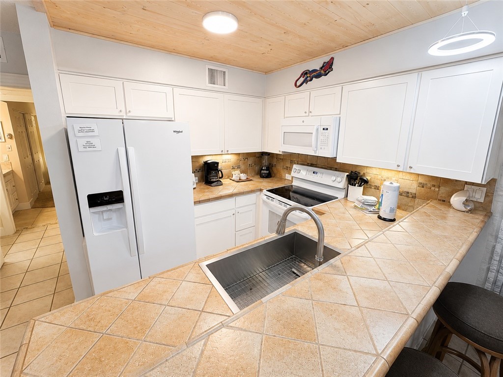 7477 State Highway 361 204 Property Photo 8