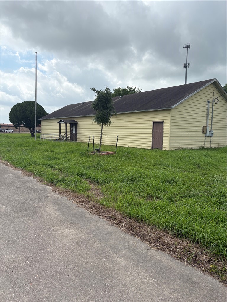 1814 Lodge Lane Property Photo 1