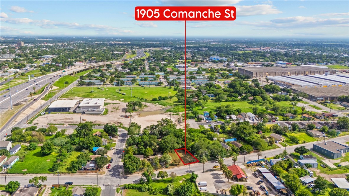 1905 Comanche St Property Photo 3