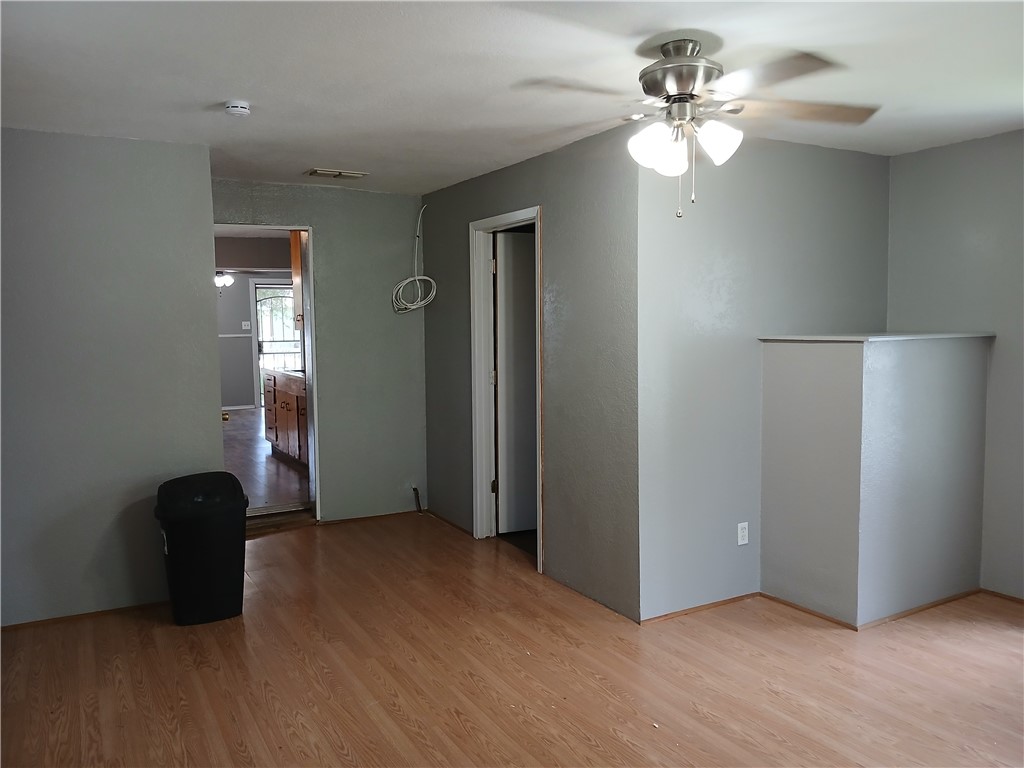 329 Garfield Dr Property Photo 5