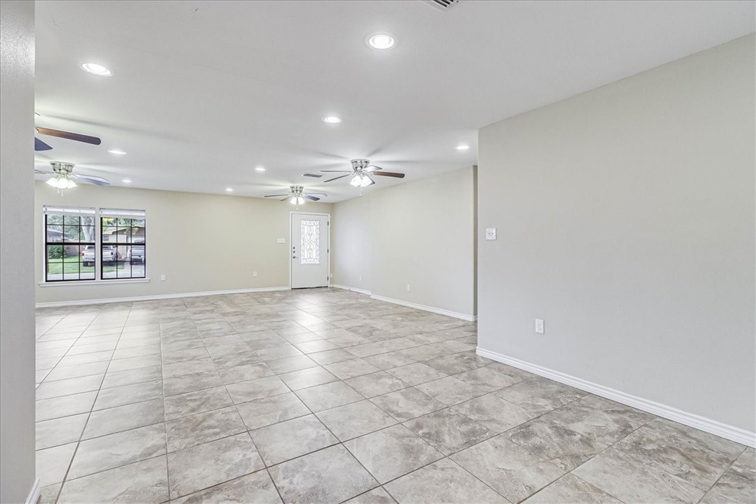 2111 E Lott Ave Property Photo 12