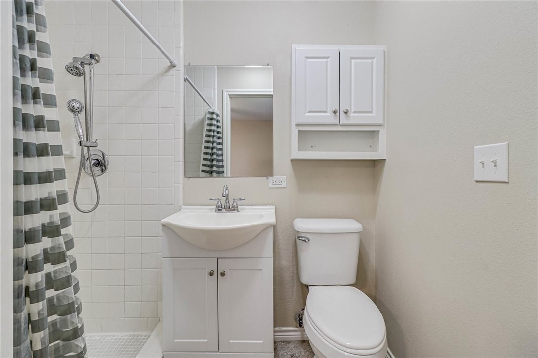 2111 E Lott Ave Property Photo 25