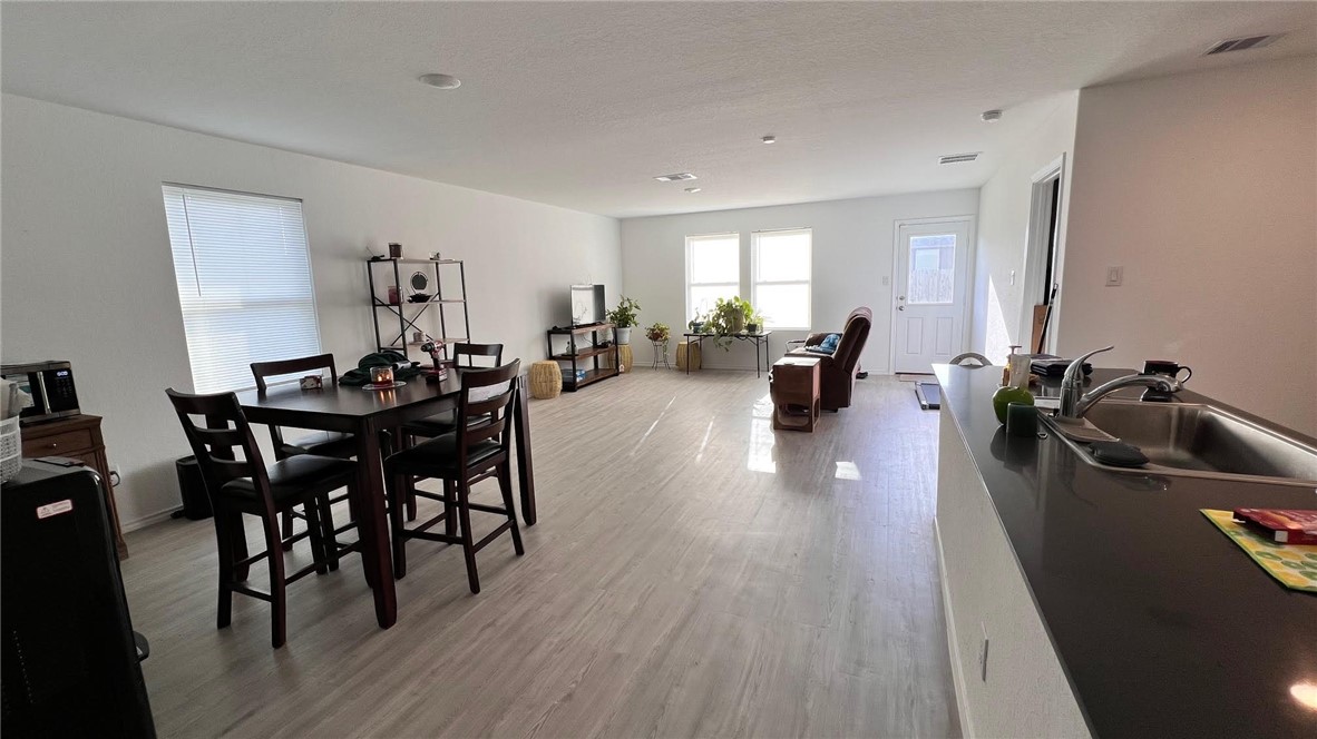 2722 Winterfell St Property Photo 7