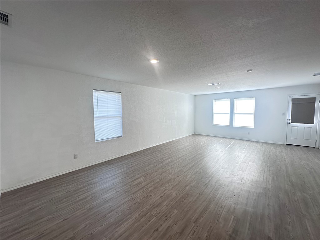 2722 Winterfell St Property Photo 32