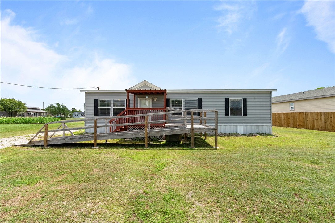 518 3rd St Property Photo 1