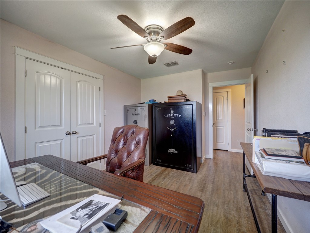 543 Lydia Ann Channel Property Photo 23