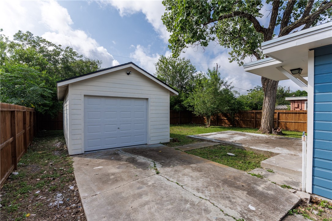 434 Dixon Dr Property Photo 32