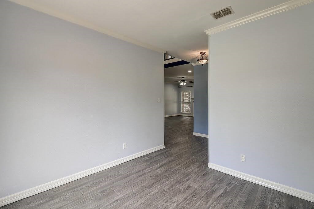 7810 Duchess St Property Photo 6