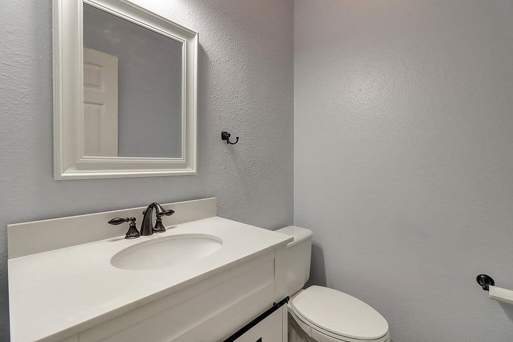 7810 Duchess St Property Photo 24