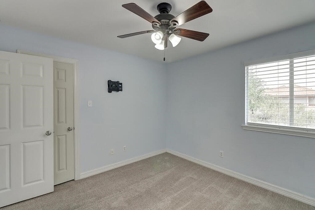 7810 Duchess St Property Photo 33