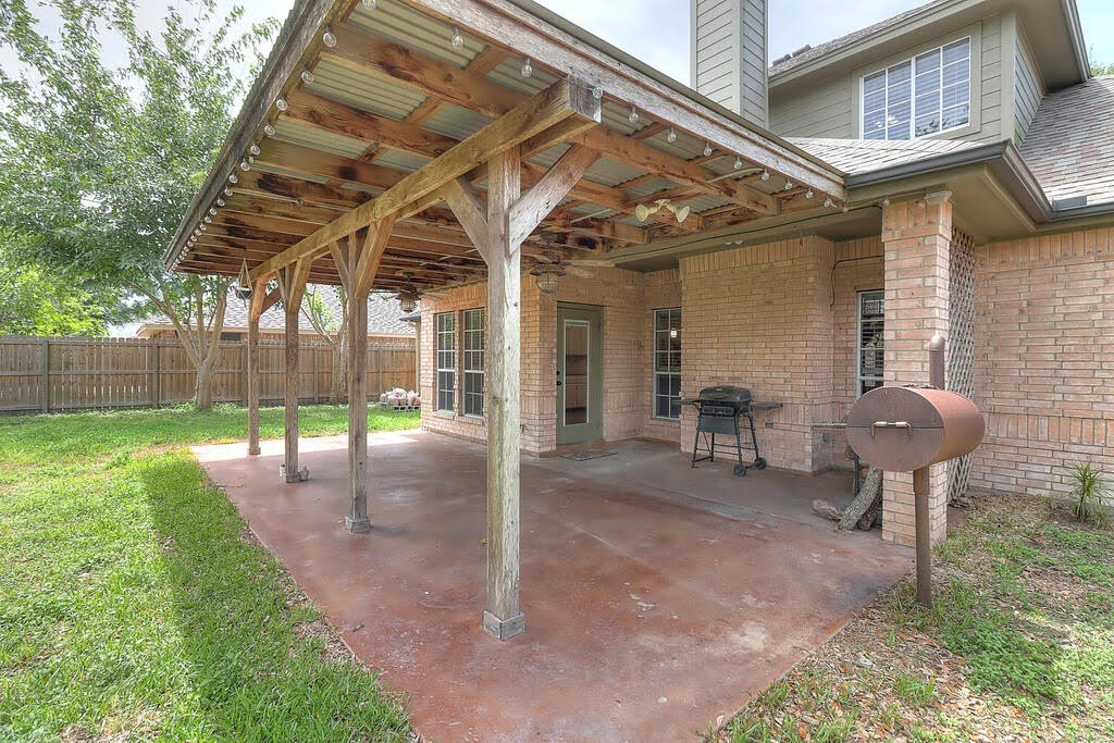 7810 Duchess St Property Photo 38