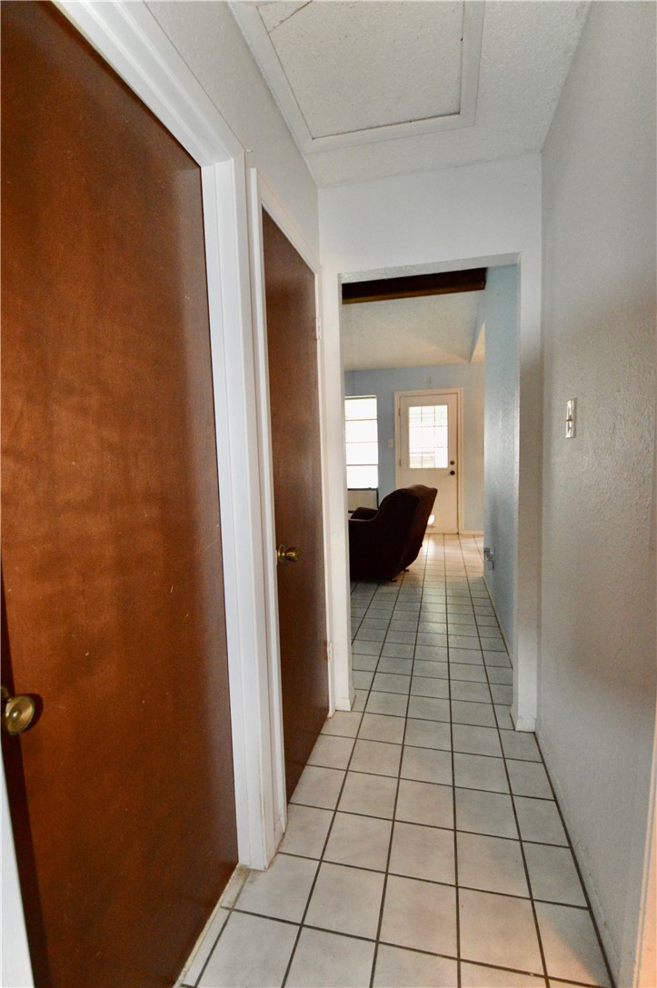 965 Raven St Property Photo 4