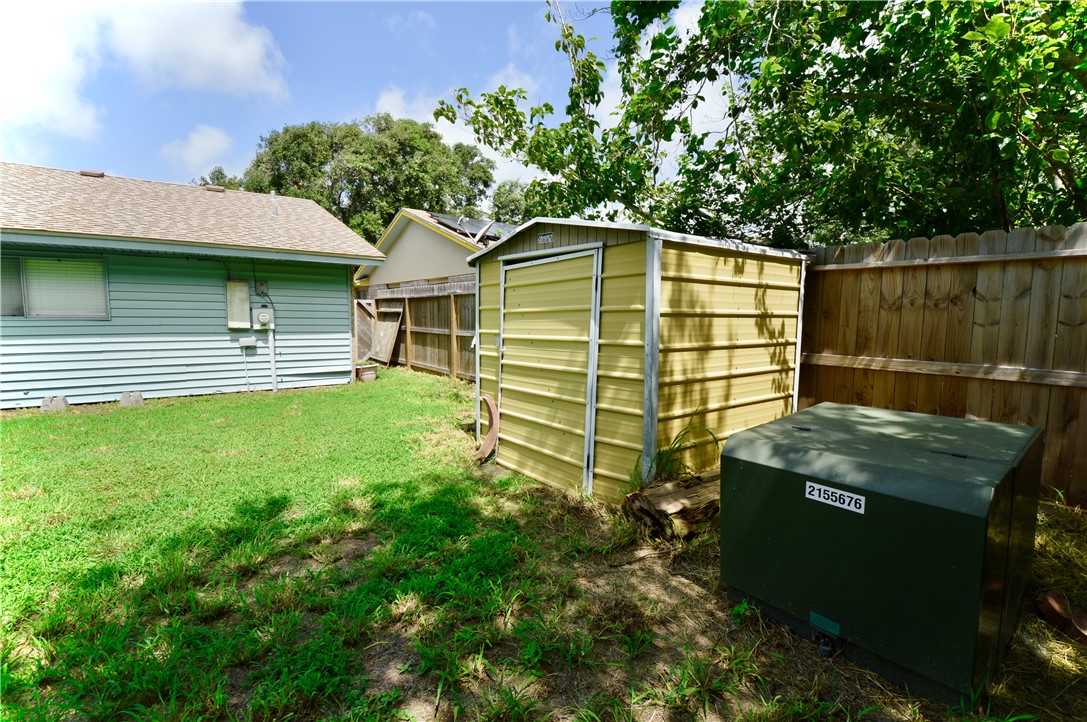 965 Raven St Property Photo 16