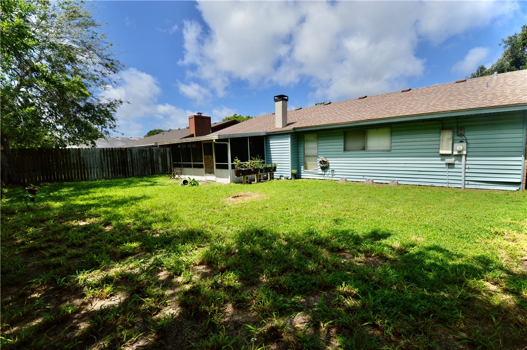 965 Raven St Property Photo 17
