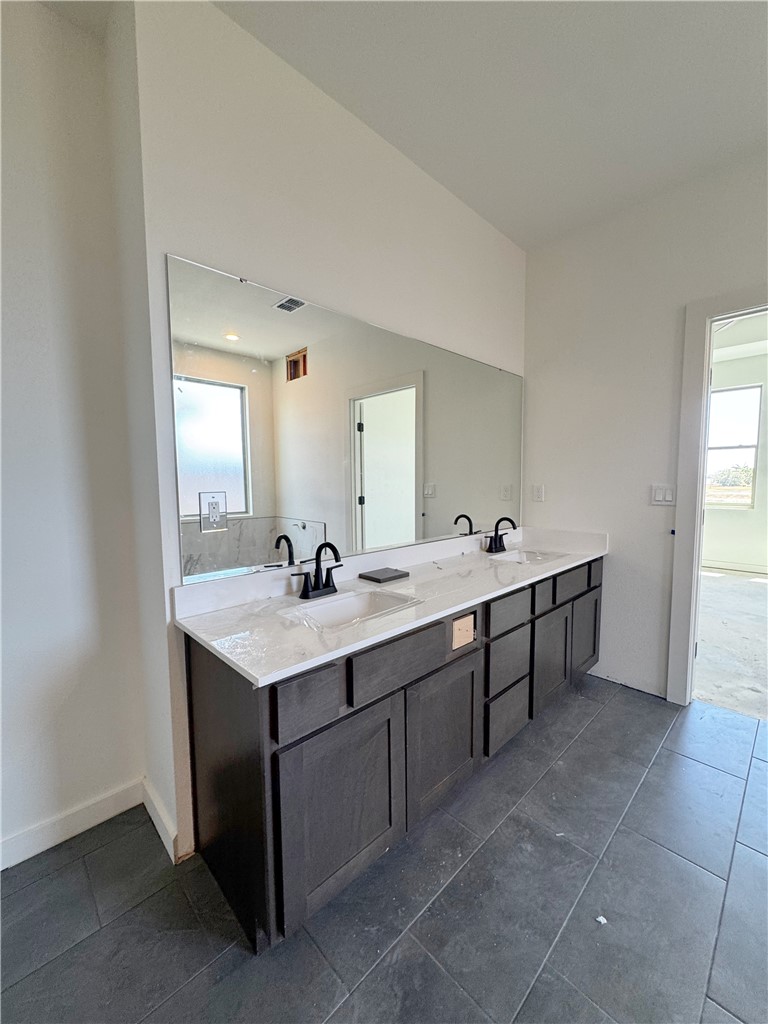 2610 Las Estrellas St Property Photo 20