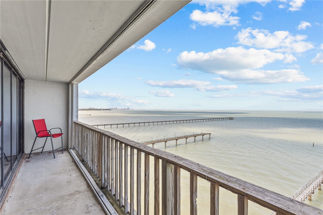 4334 Ocean Dr 704 Property Photo 22