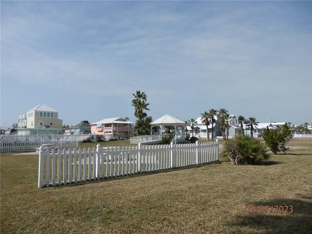 256 Beachwalk Property Photo 21