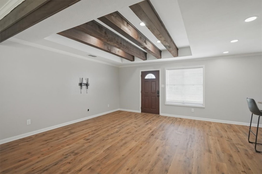 1314 Mark St Property Photo 4