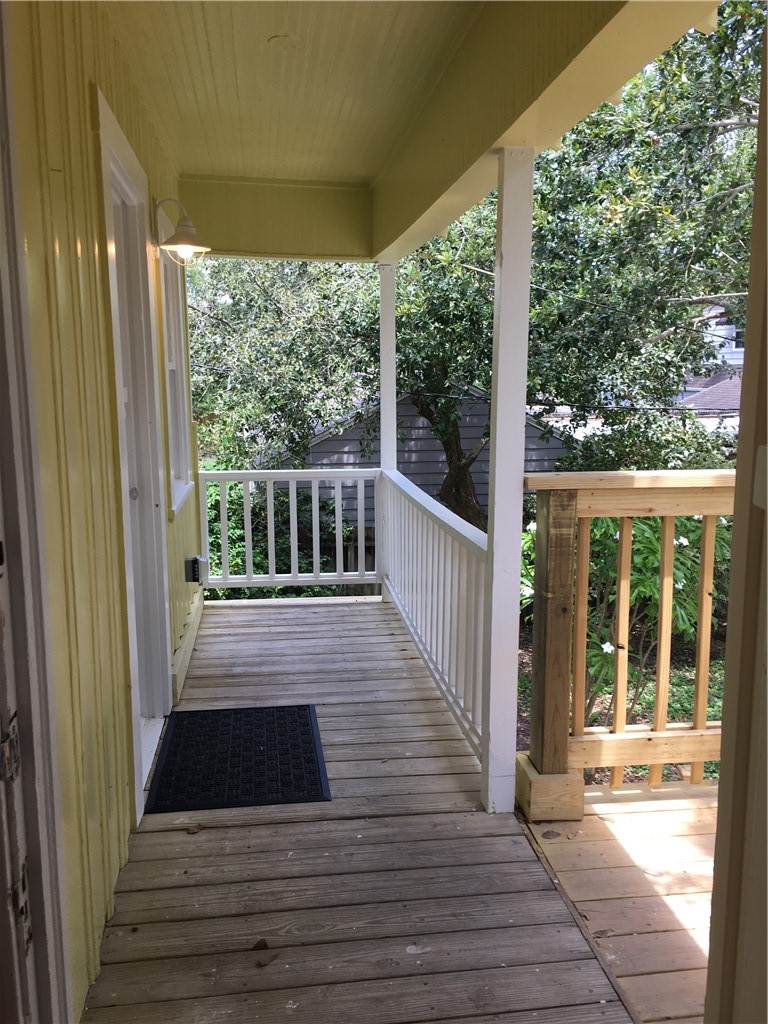 446 Cole St Property Photo 2