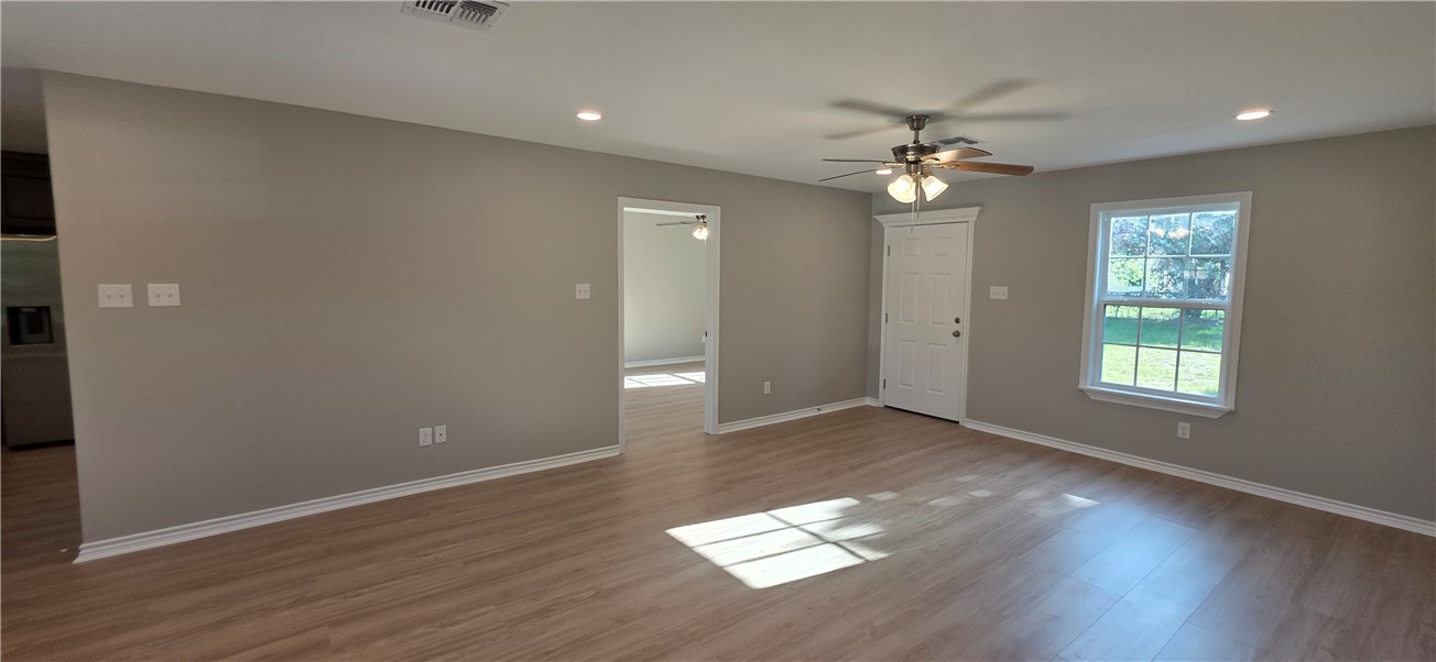 905 N Pearl St Property Photo 10