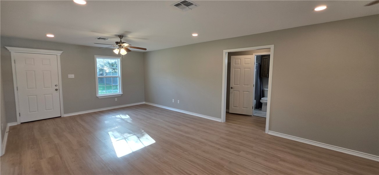 905 N Pearl St Property Photo 11