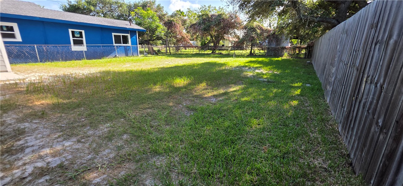 905 N Pearl St Property Photo 28