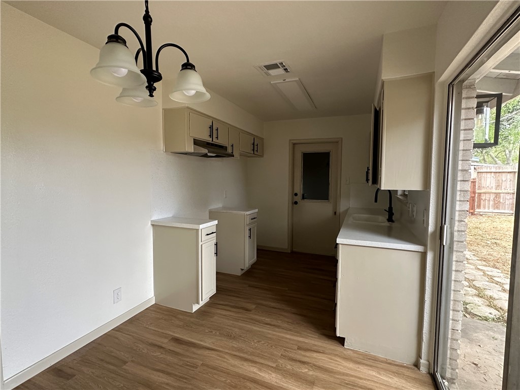 129 N Janin Property Photo 3