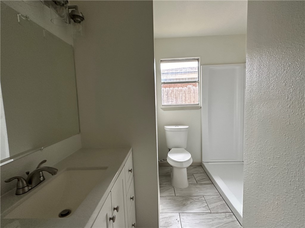 129 N Janin Property Photo 7