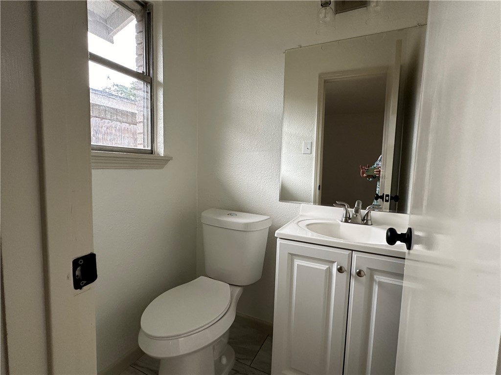 129 N Janin Property Photo 9
