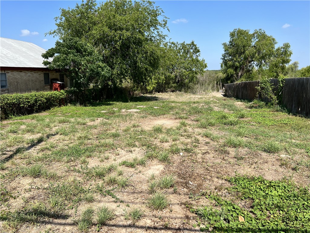 1213 N Harborth Property Photo 1