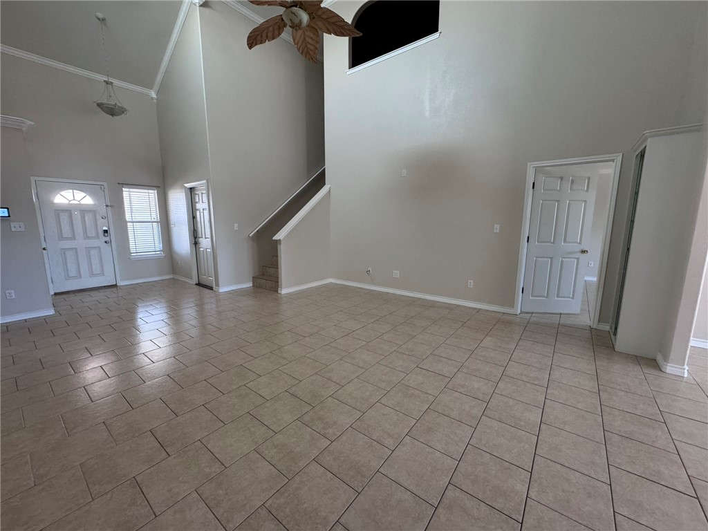 15649 Palmira Ave B Property Photo 3