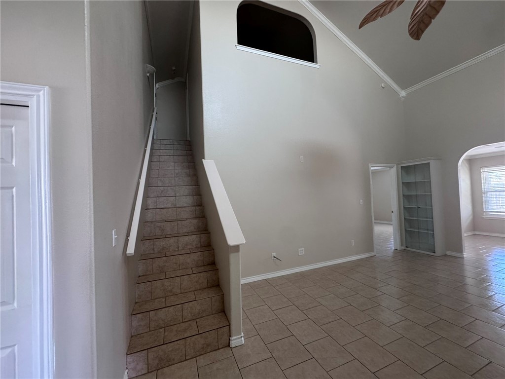 15649 Palmira Ave B Property Photo 9