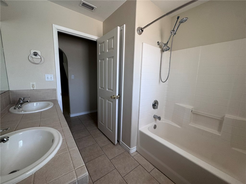 15649 Palmira Ave B Property Photo 27
