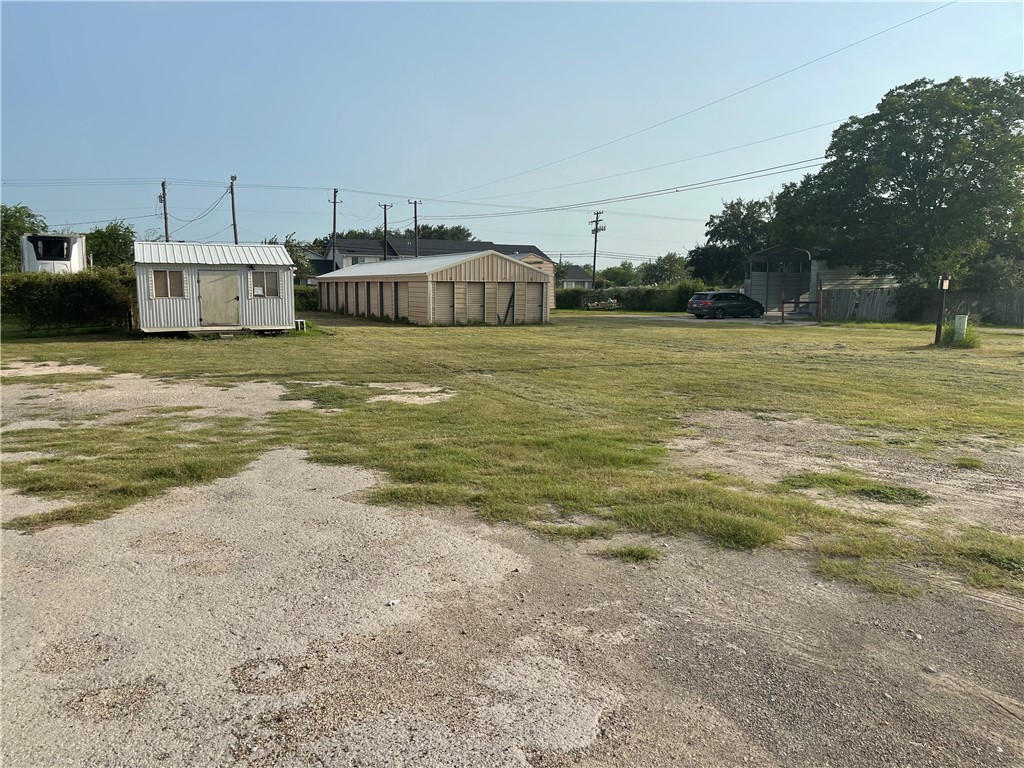 1320 S Hwy 281 Bus (taylor Property Photo 1