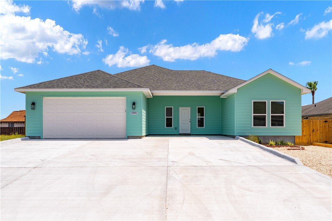 13906 Skysail St Property Photo 1