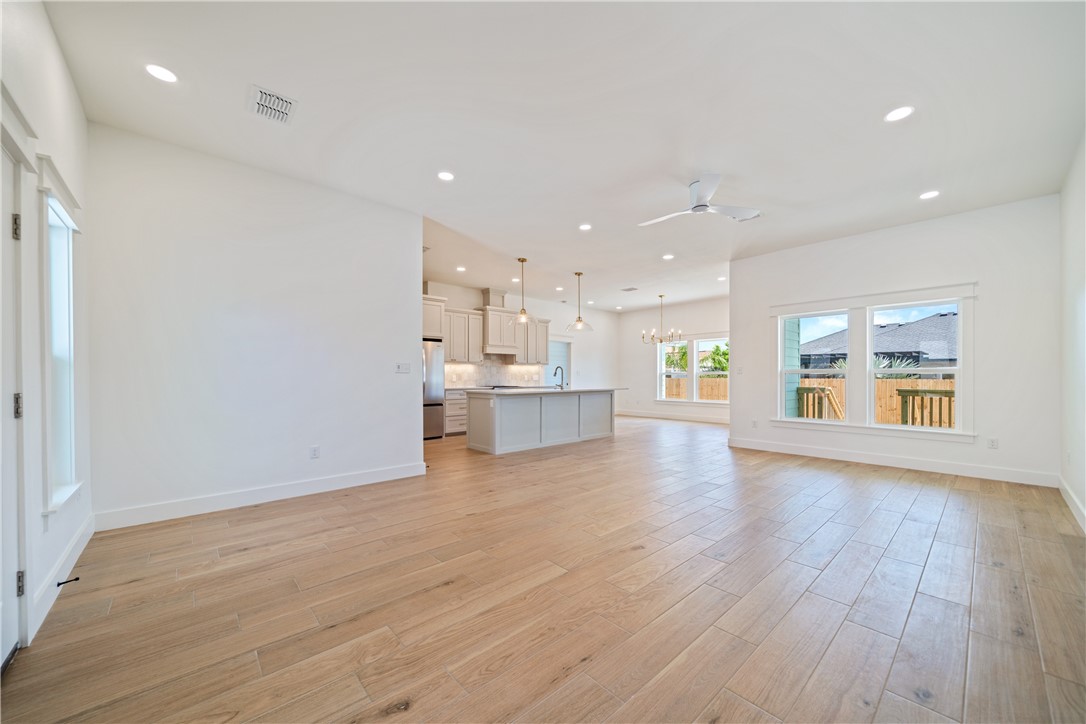 13906 Skysail St Property Photo 3