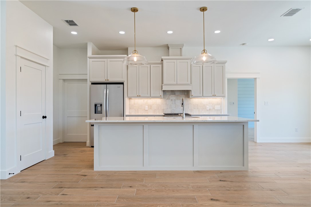 13906 Skysail St Property Photo 6