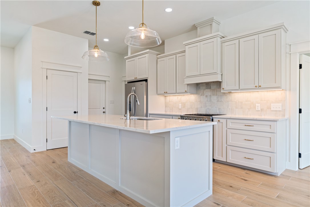 13906 Skysail St Property Photo 11