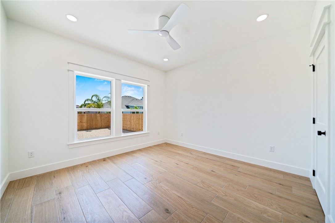 13906 Skysail St Property Photo 27