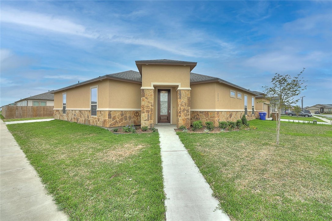 2202 Crystal Bay Dr Property Photo 1